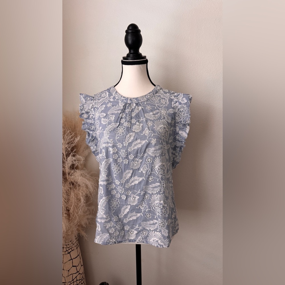Ultra Pink Embroidered Floral Ruffle Sleeve Blouse - M